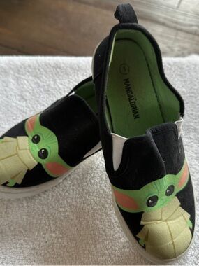Slip-On Star Wars Mandalorian Kids Shoe